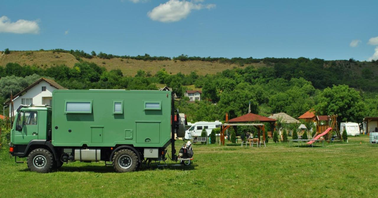 Camping La Foisor Turda Exterior photo