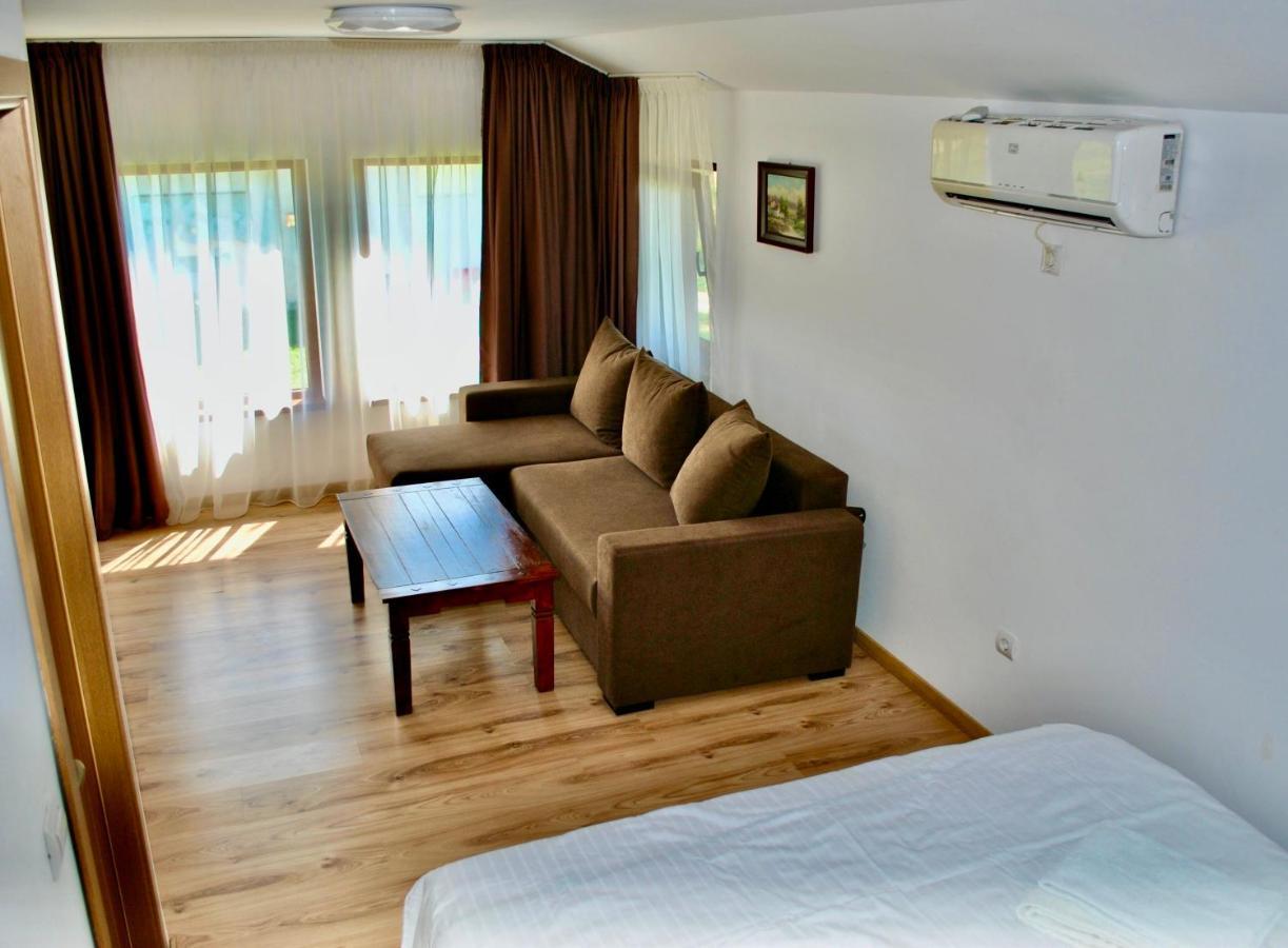 Camping La Foisor Turda Exterior photo